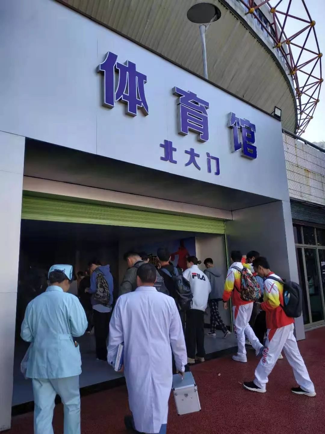 我院為第二屆“宜春杯”贛湘鄂邊區(qū)機(jī)關(guān)干部籃球邀請(qǐng)賽保駕護(hù)航！